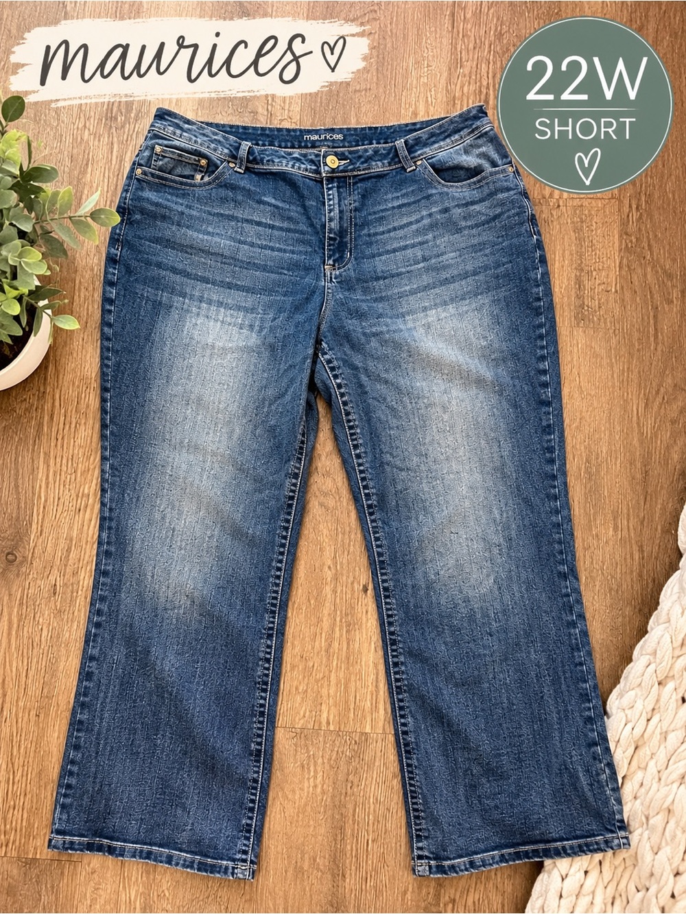 Maurices Women’s 22W Short Curvy Bootcut Jeans Medium Wash Stretch Denim